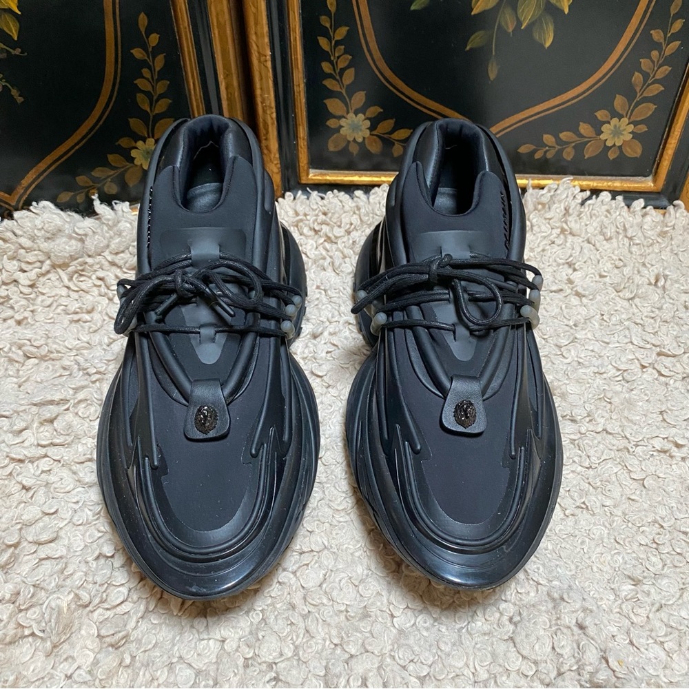 Balmain Unicorn Low-Top Sneakers - Picture 11 of 11